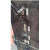 Image 6 : BAILIFF SEIZED: BATTERY VOLTAGE DISPLAY IN CASE