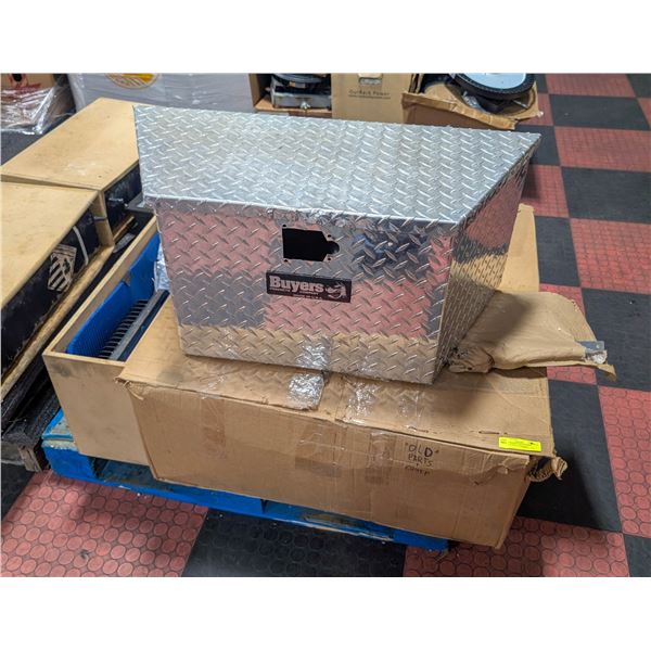 BAILIFF SEIZED: PALLET WITH LIGHTS, JOB BOX & MORE