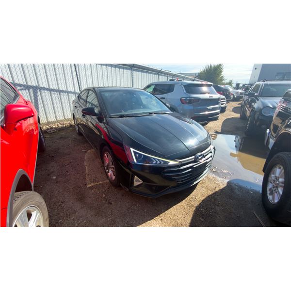 BAILIFF SEIZED: 2020 HYUNDAI ELANTRA 4 DOOR