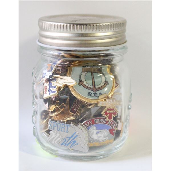 ESTATE GLASS JAR FILLED W/VINTAGE COLLECTOR LAPEL-