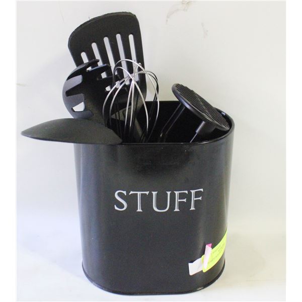 KITCHEN HOLDER WITH UTENSILS