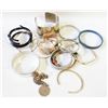 Image 1 : ESTATE 16PCS LADIES BANGLES/BRACELETS