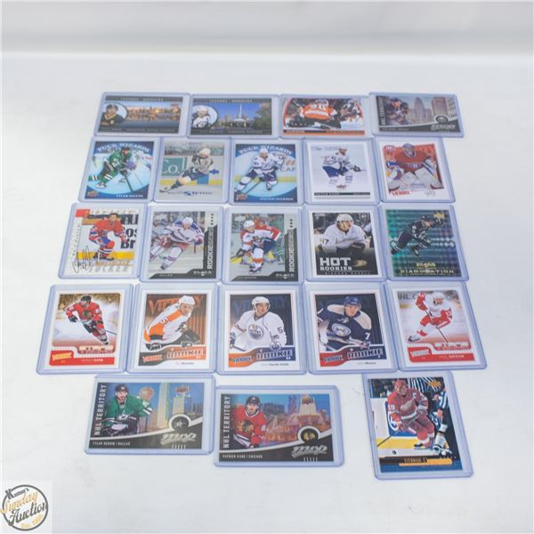 22 ASSORTED HOCKEY CARDS