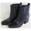 Image 1 : GENUINE VINCE CAMUTO SIZE 6.5 BLACK