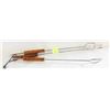 Image 1 : LOT OF 2 CYLINDICAL BARBECUE ITEMS
