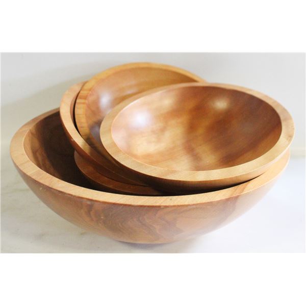 VINTAGE BARIBOU CANADA WOODEN SALAD SET OF 5