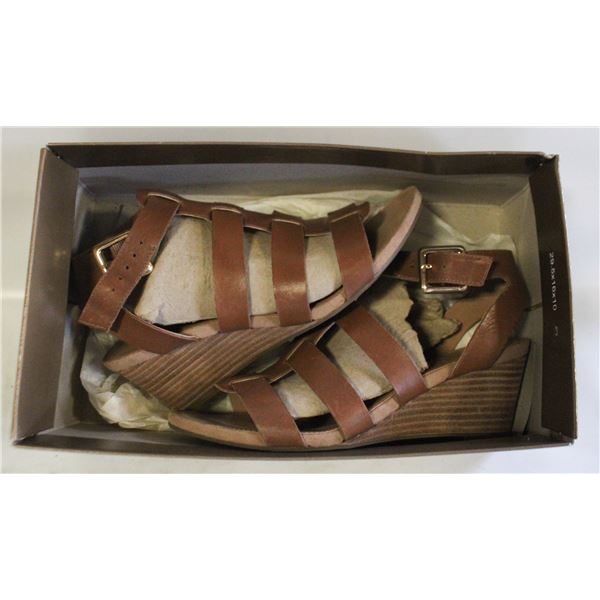 FRANCO SARTO WOMEN'S STRAP SANDAL- SIZE 6M