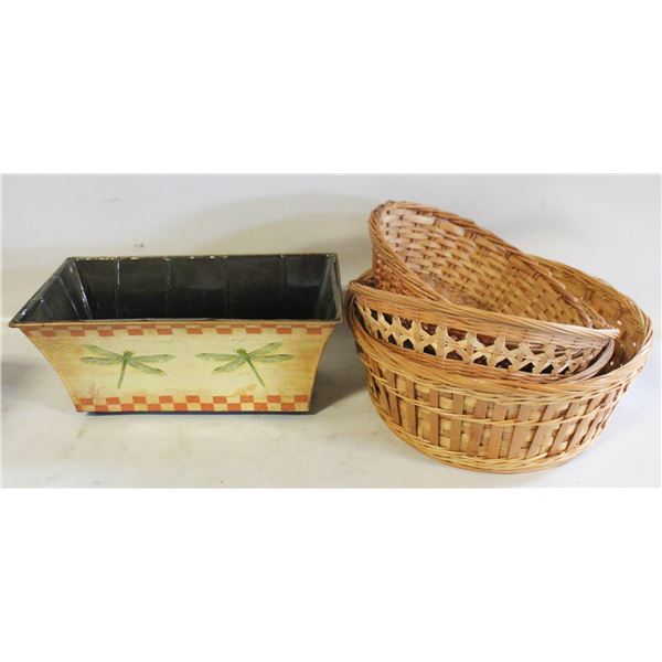 DECORATIVE BASKETS/PLANTER BOXES