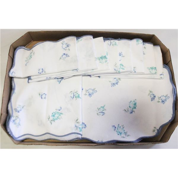 VINTAGE NIPON PLACEMAT/NAPKIN SET- 20 PIECES