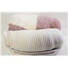Image 1 : DECORATIVE KNIT BLANKETS- LOT OF 2