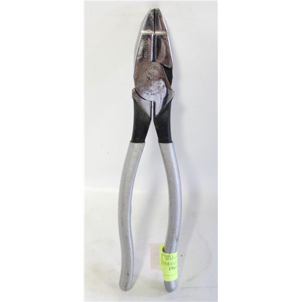 KLEIN TOOLS 9" LEVERAGE SIDE CUTTING LINEMAN PLIE