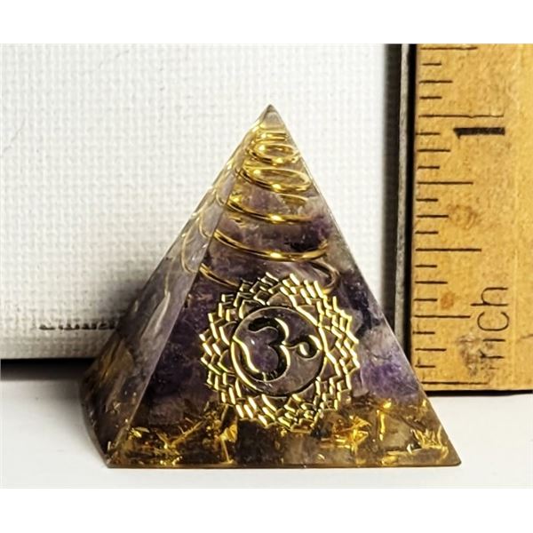 33) HEALING CHAKRA PYRAMIND.