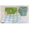 Image 1 : TRAVEL BAG FOR TOILETRIES & COSMETICS ASSORTED BOX