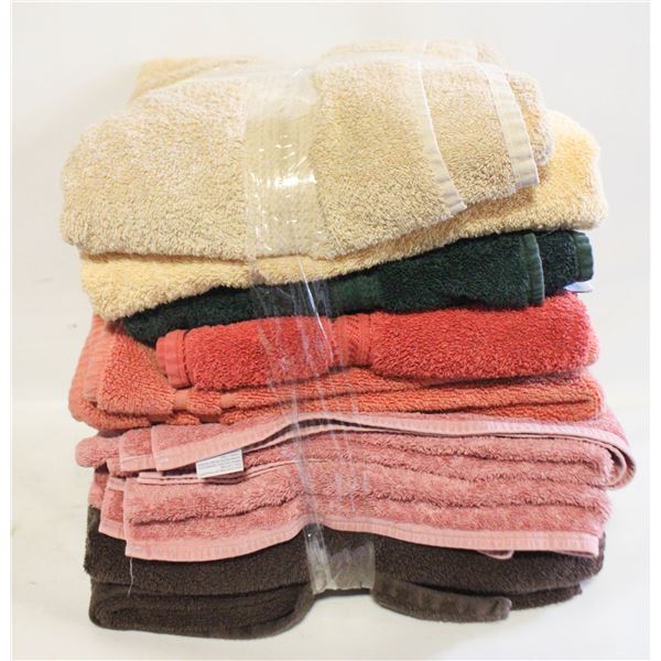 BUNDLE OF TOWELS