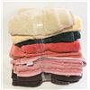Image 1 : BUNDLE OF TOWELS