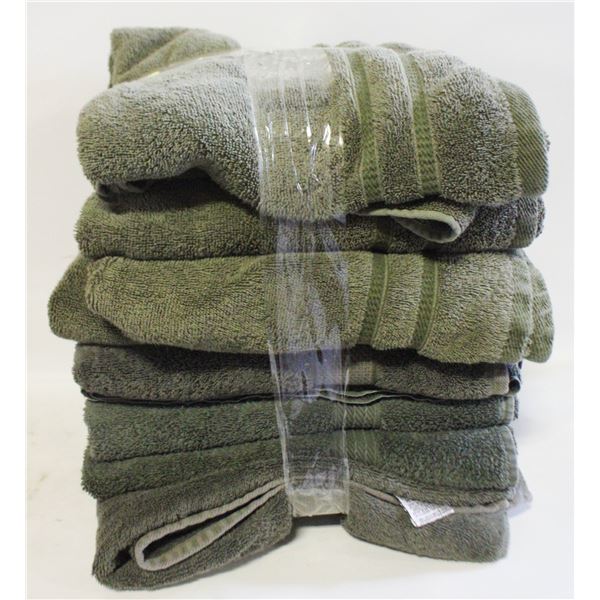 BUNDLE OF TOWELS