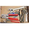 Image 1 : FLAT OF VARIOUS WRENCHES AND TOOLS
