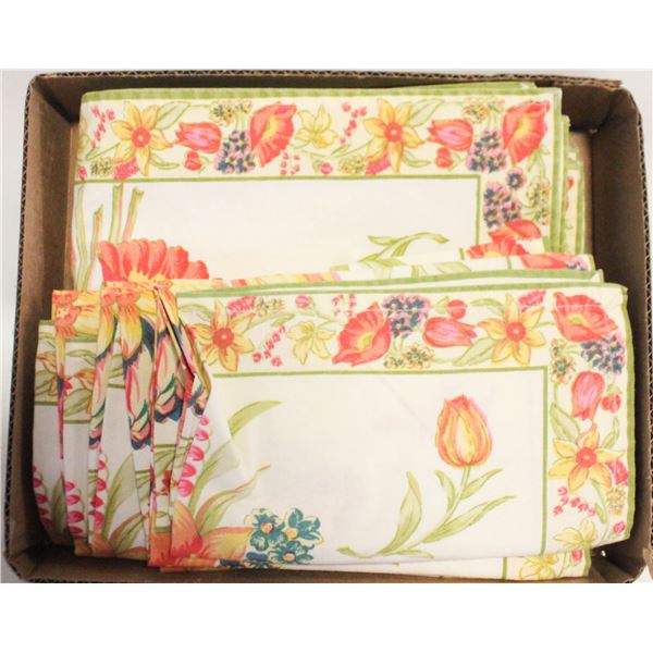 VINTAGE PLACEMAT/NAPKIN SET