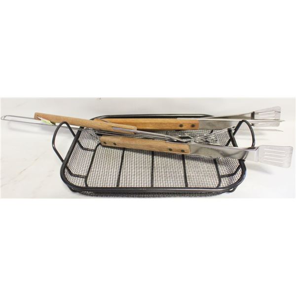 BBQ GRILLING BASKET WITH WEBBER GRILLING TOOLS