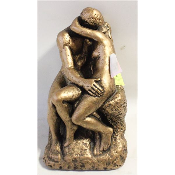 REPLICA STATUE OF RODINS 'THE KISS'