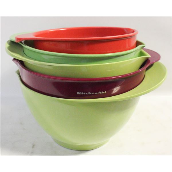 BUNDLE OF KITCHEN AID MIXING BOWLS