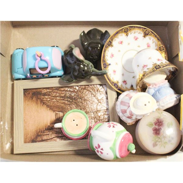 3 SETS VTG. S & P SHAKERS & MORE