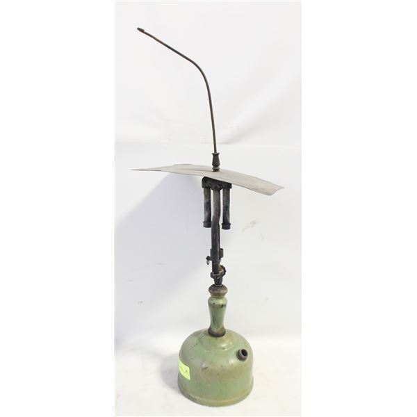 1940’S COLEMAN KEROSENE LAMP