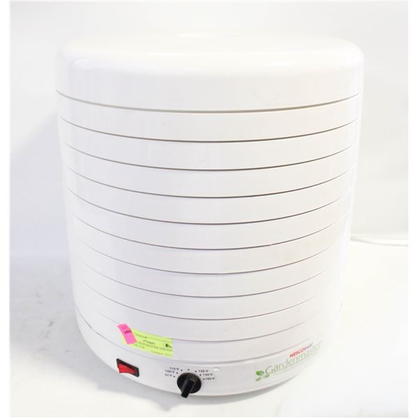 NESCO GARDENMASTER AND FOOD DEHYDRATOR