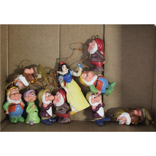 VINTAGE SNOW WHITE AND THE SEVEN DWARVES