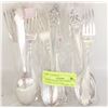 Image 1 : 12 PIECE 40%SILVER CONTENT CUTLERY SET-ESTATE