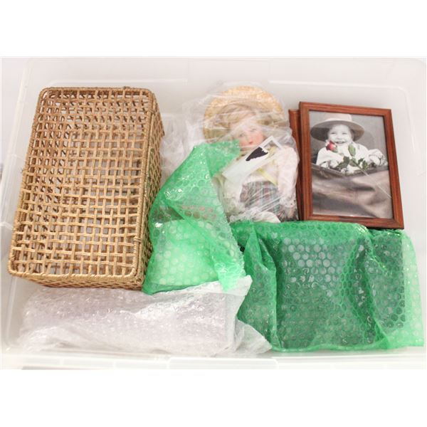 LOT OF ESTATE DECOR
