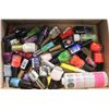 Image 1 : LARGE VOLUME OF NAIL POLISH WITH VIBRANT COLORS