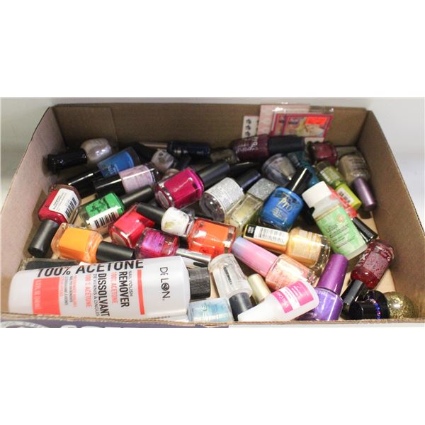 LARGE VOLUME OF NAIL POLISH WITH VIBRANT COLORS