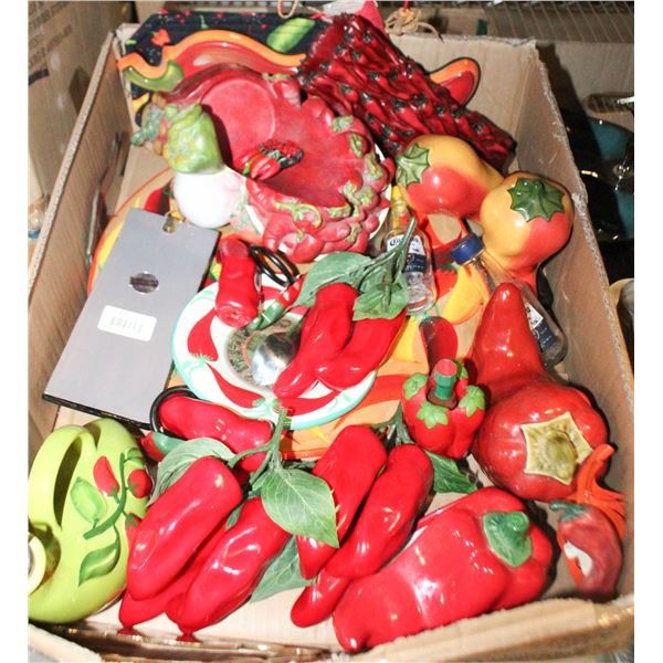 LARGE VOLUME OF CHILI PEPPER THEME DÉCOR+ITEMS