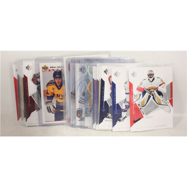 31 ASSORTED HOCKEY CARDS