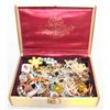 Image 1 : VINTAGE JEWELRY BOX WITH VINTAGE COSTUME JEWELRY