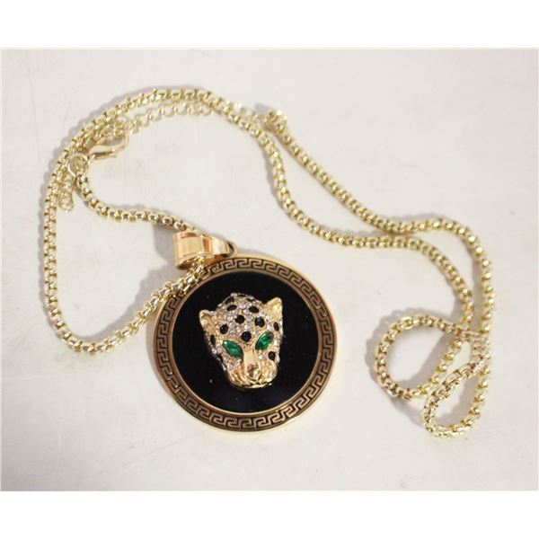 EATTAE GREEN EYED CHEETAH PENDANT