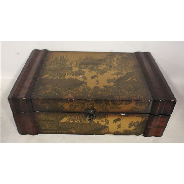 ESTATE VINTAGE LARGE WOODEN JEWELRY BOX
