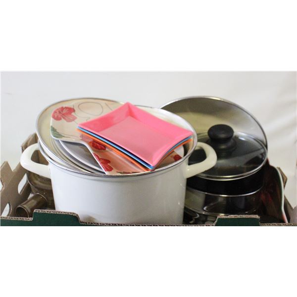 BOX OF KITCHEN GOODS