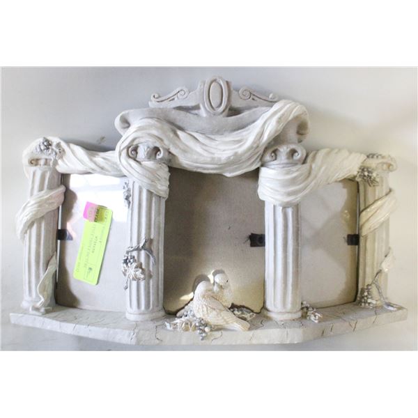 PILLAR STYLE TRIPLE PICTURE FRAME