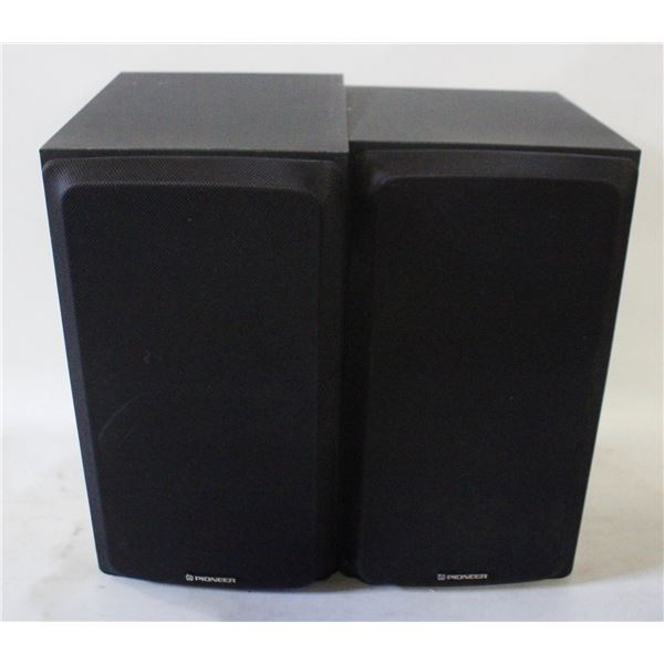 SET OF PIONEER SPEAKERS