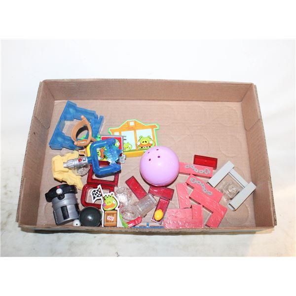 ASSORTED ANGRY BIRD GAME PIECES