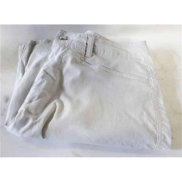 COLUMBIA SPORTSWEAR WOMENS GRT SHORTS- 30"