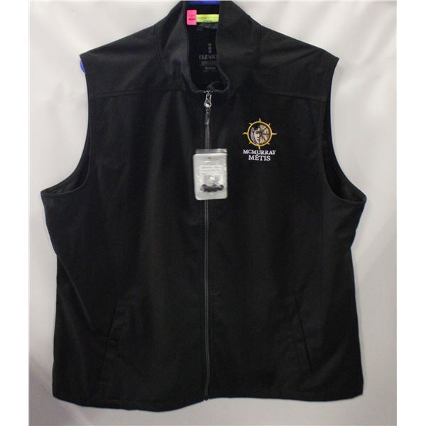NEW WITH TAGS LADIES SZ 2XL ZIP UP VEST