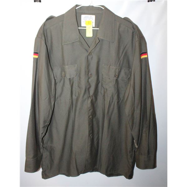 1990 POLYESTER WAHLER 8355 BUTTON UP ARMY GREEN
