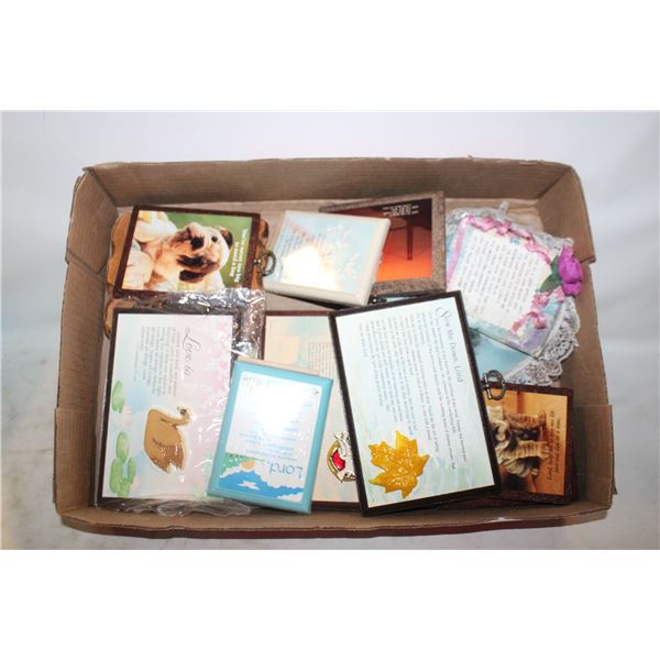 FLAT OF VINTAGE WALL PLAQUES AND PICTURES