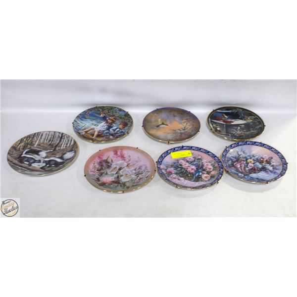 LOT OF VINTAGE DECROTIVE HANGING PLATES
