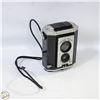 Image 1 : VINTAGE BROWNIE REFLEX SYNCHRO
