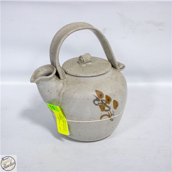 VINTAGE BEAVER FLATS  SPECKLED STONEWARE TEAPOT