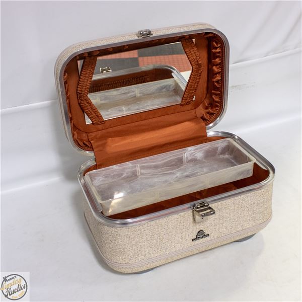 VINTAGE MCBRINE COSMETIC LUGGAGE